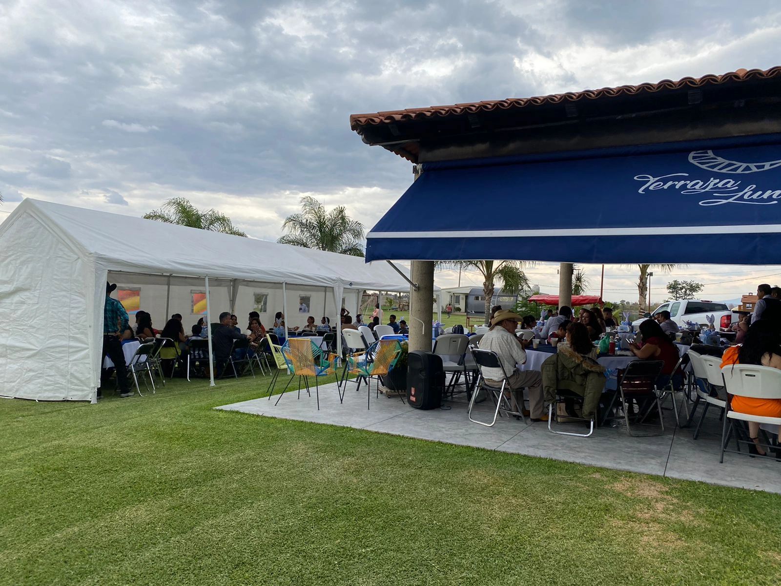 Terraza Luna – evento con carpa